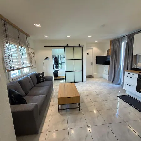 Luxury In דירה *