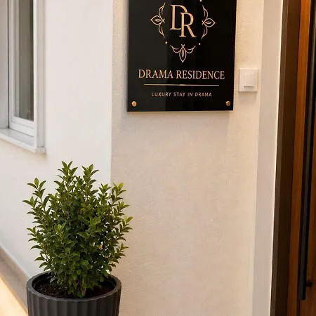 Luxury In Dráma
